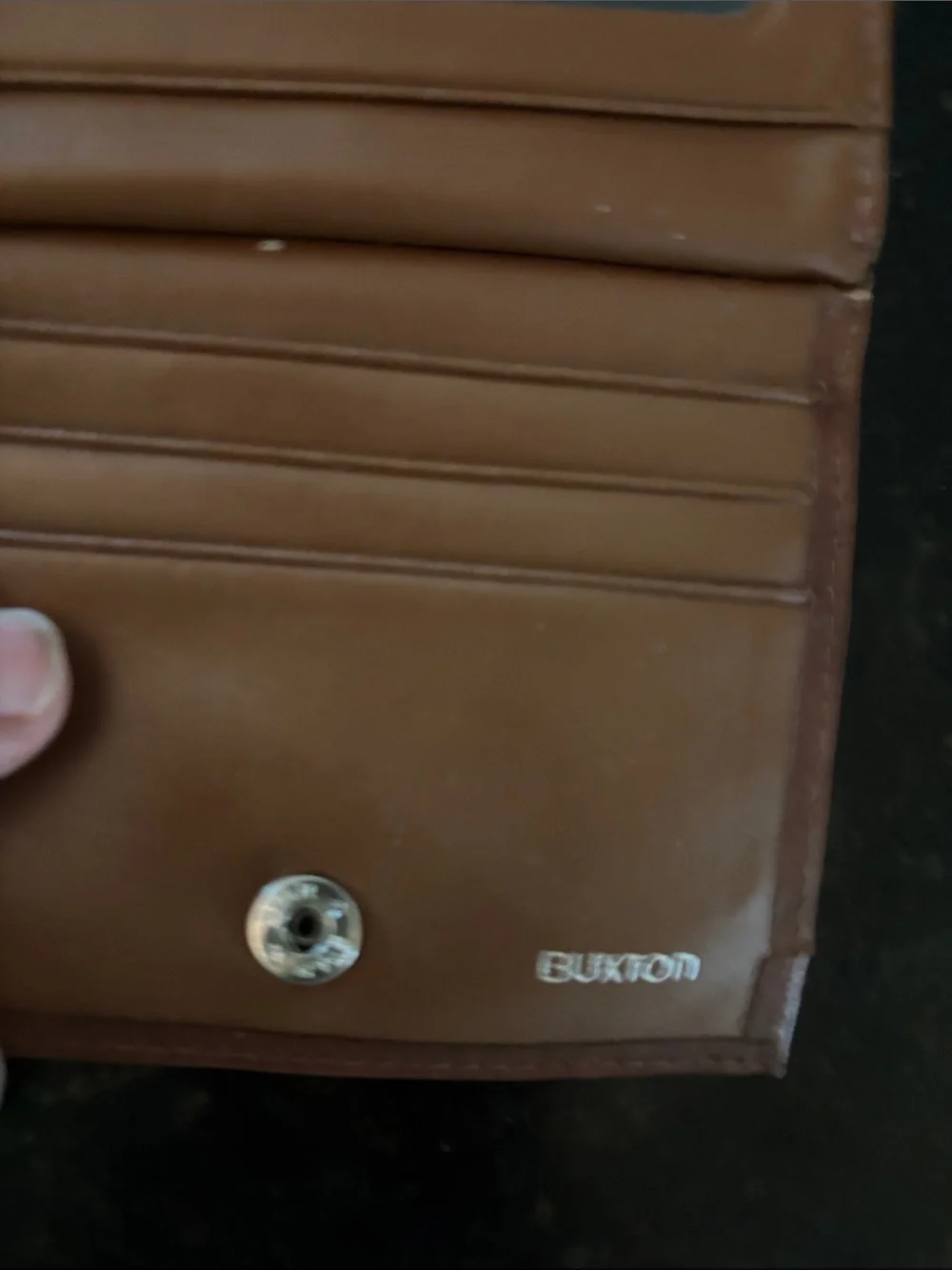 Buxton compact pouch